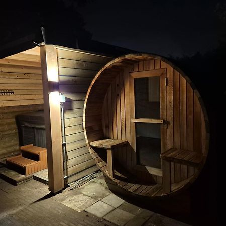 Luxe Boshuisje Met Prive Wellness & Jacuzzi Op De Veluwe เออร์เมโล ภายนอก รูปภาพ