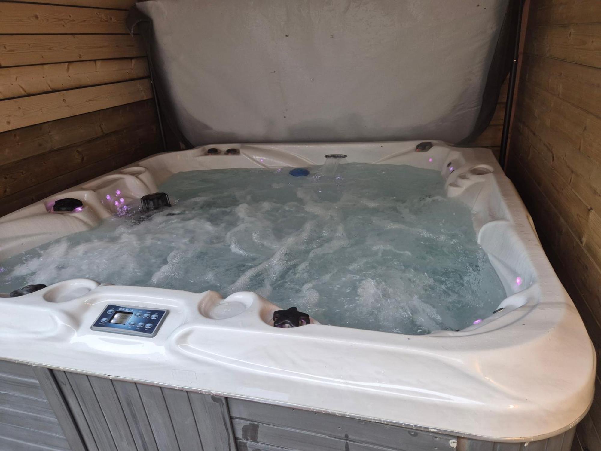 Luxe Boshuisje Met Prive Wellness & Jacuzzi Op De Veluwe เออร์เมโล ภายนอก รูปภาพ